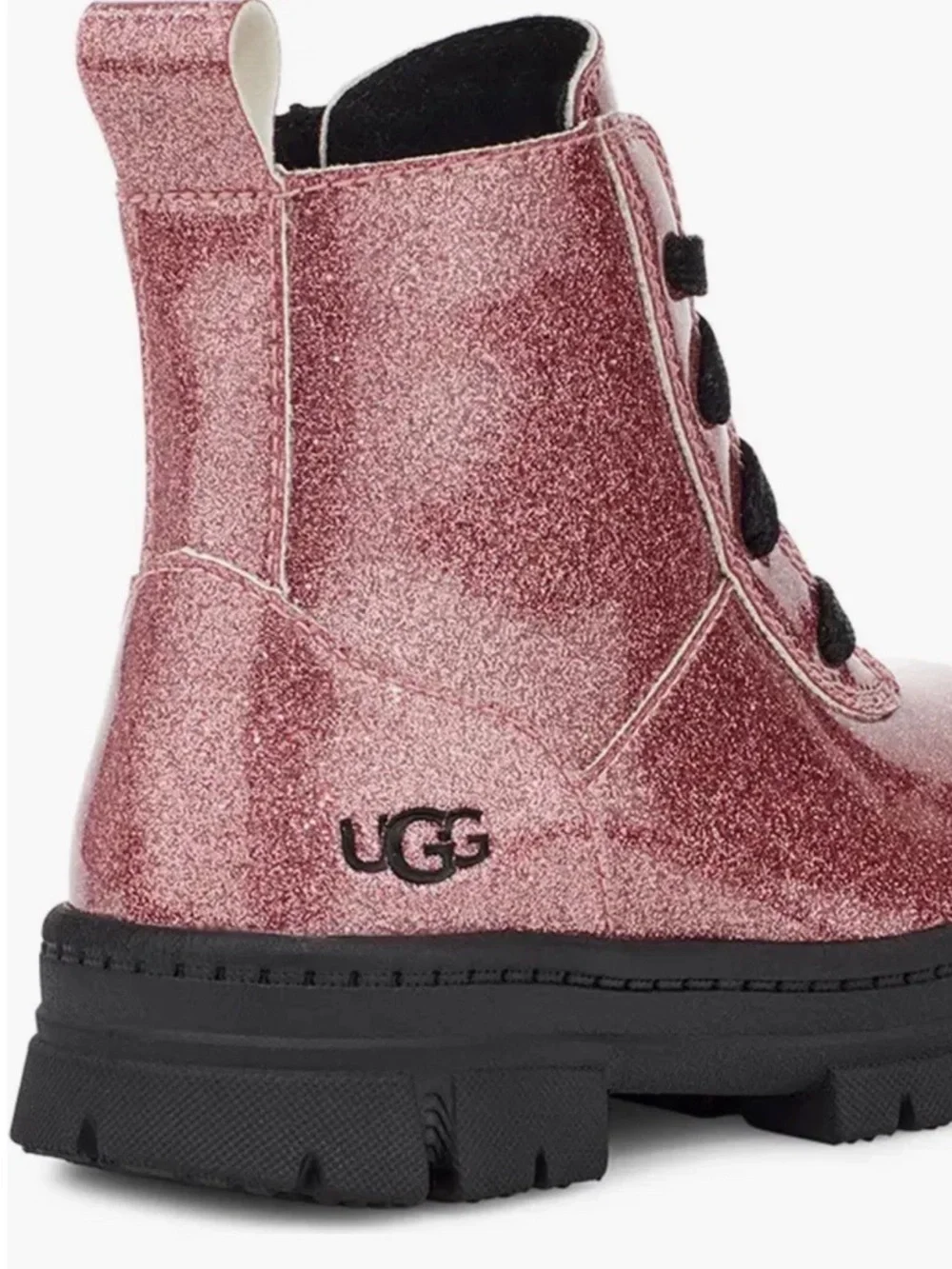 UGG exterior glitter