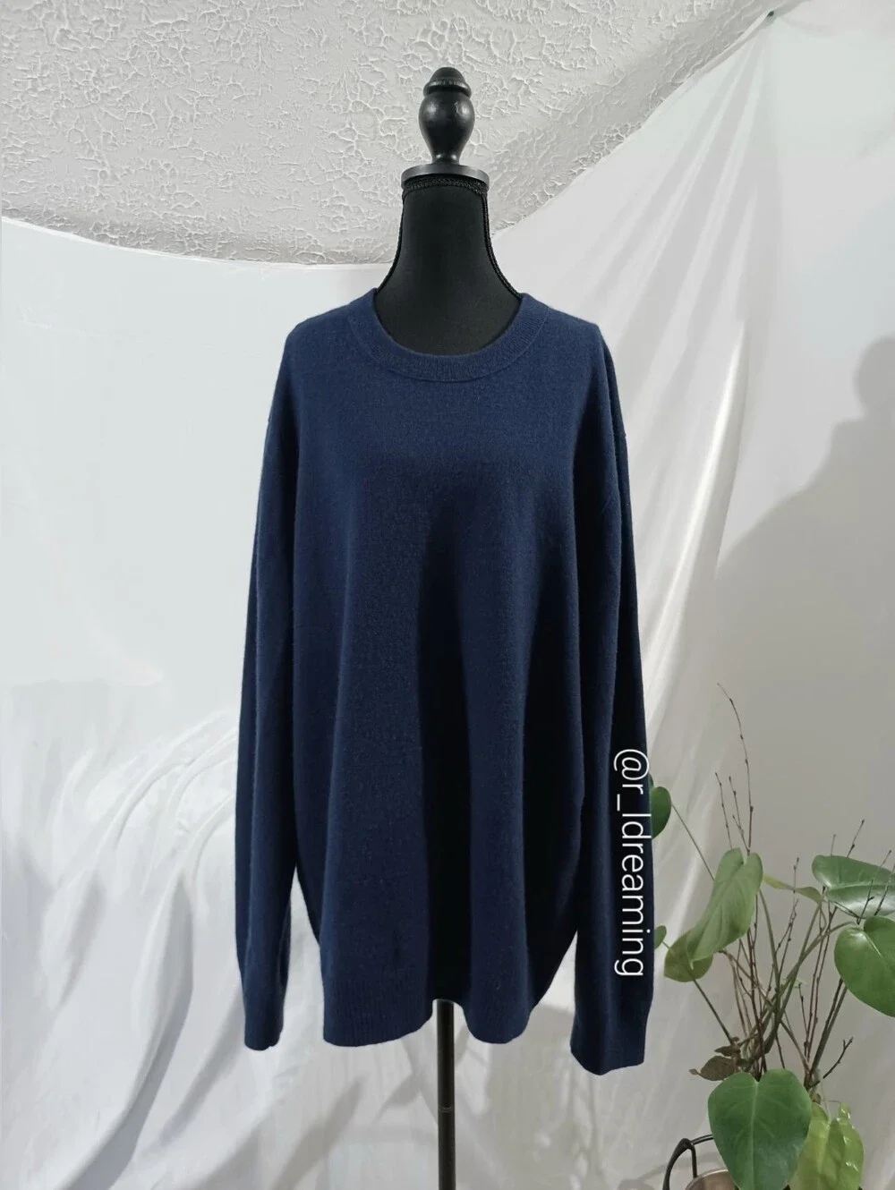 Banana Republic color sold