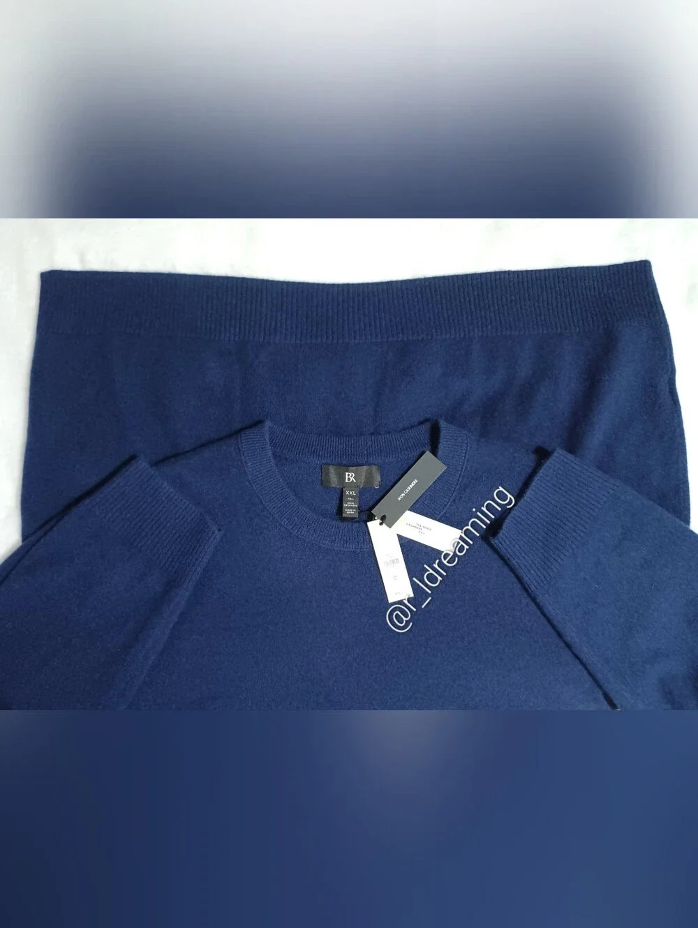 Banana Republic color sold