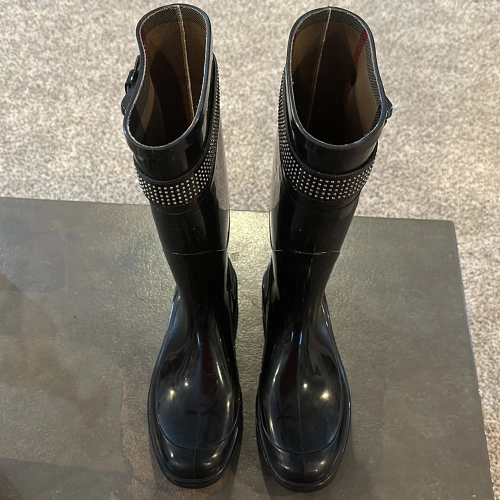 Burberry glossy patent