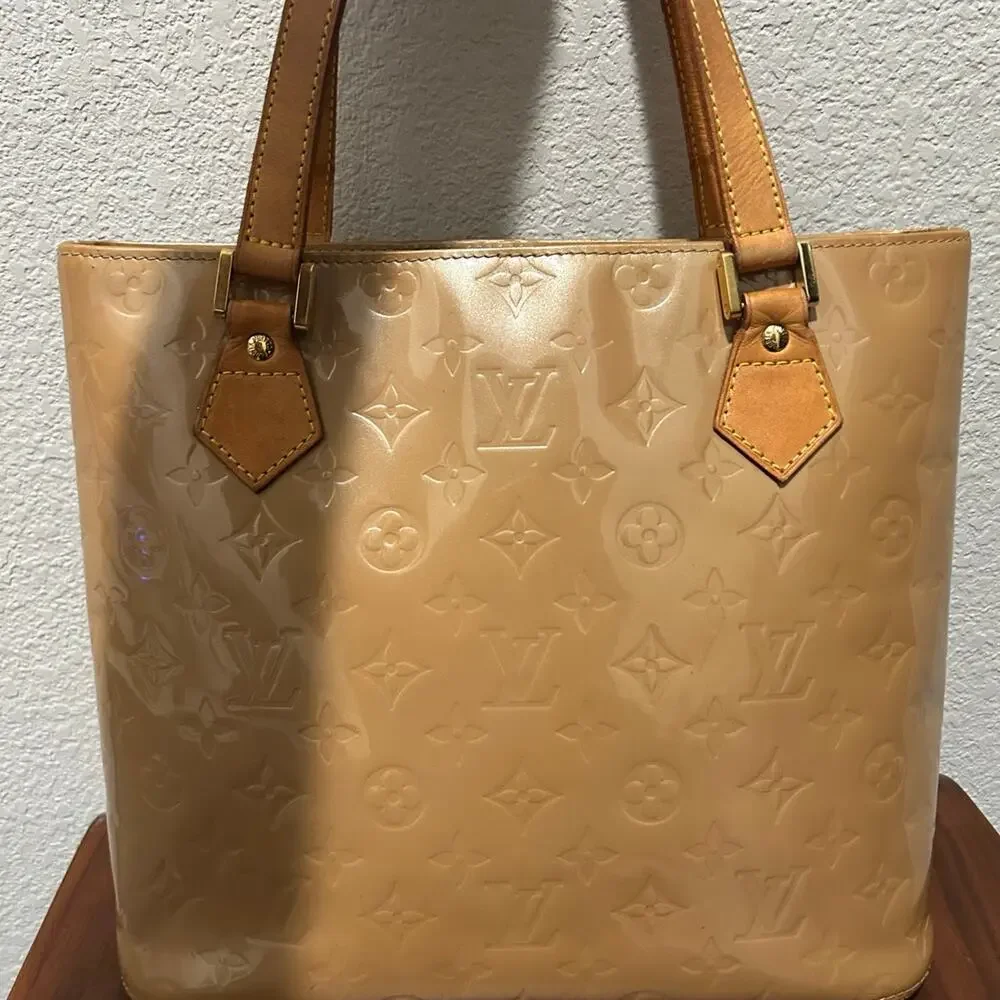 Louis Vuitton Monogram Vernis Houston Tote Bag