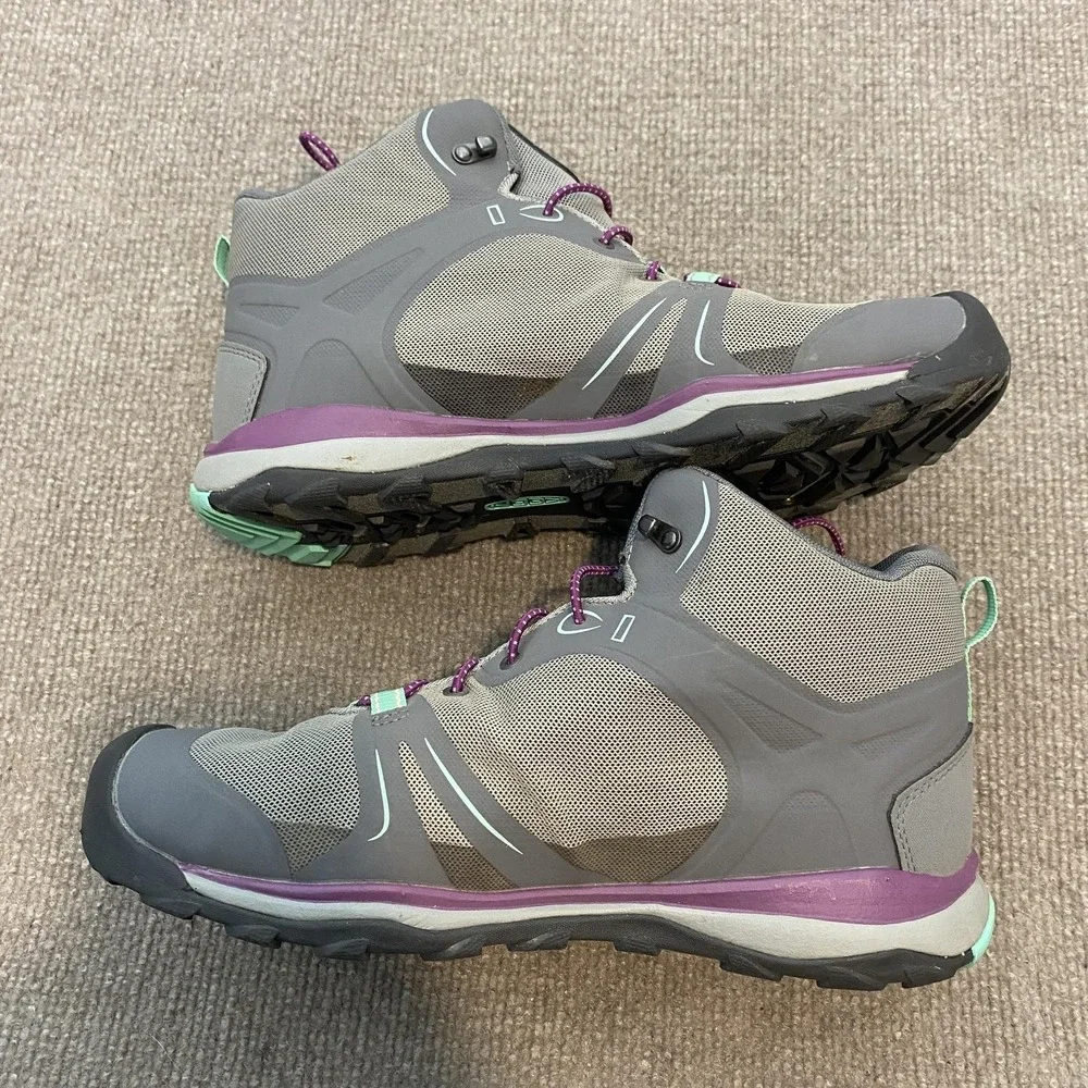 Keen lightly worn
