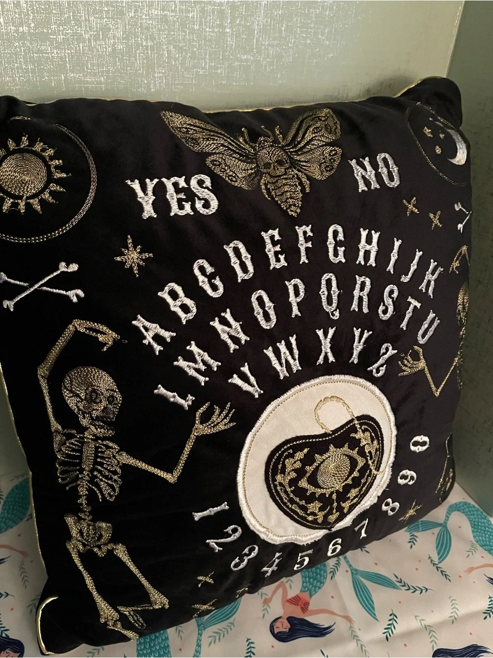 N/A decorative velvet