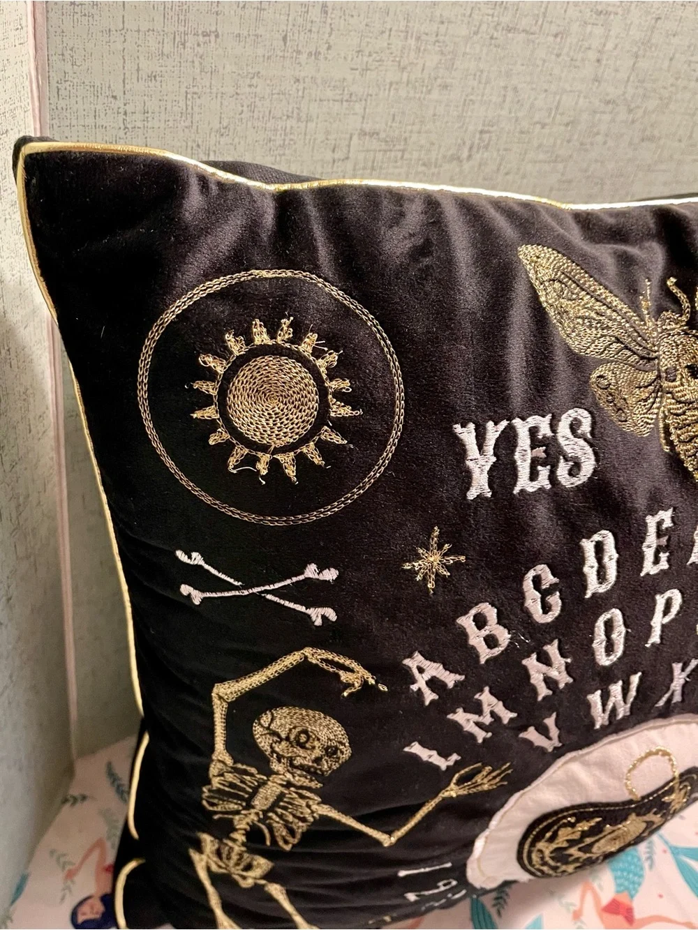 N/A decorative velvet