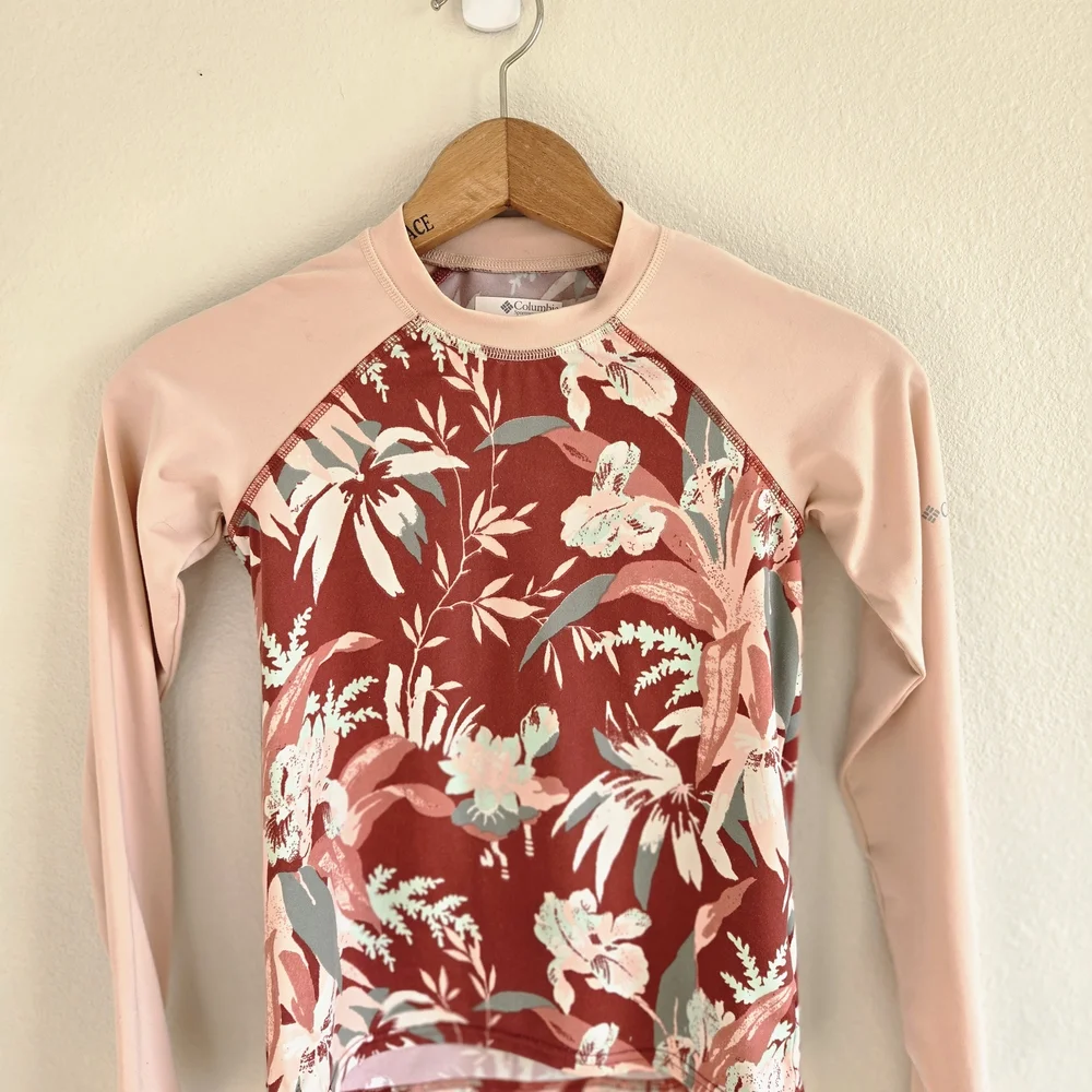 Columbia Sportswear Company stylish rash