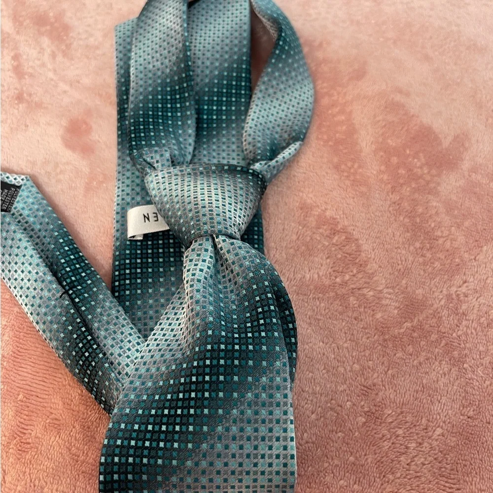 Van Heusen sophisticated tie