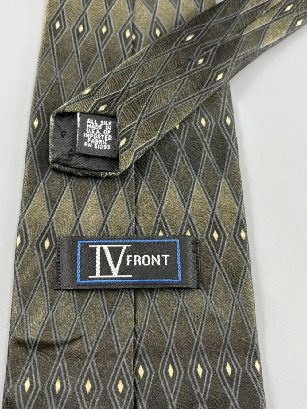 IV Front iv preowned tie