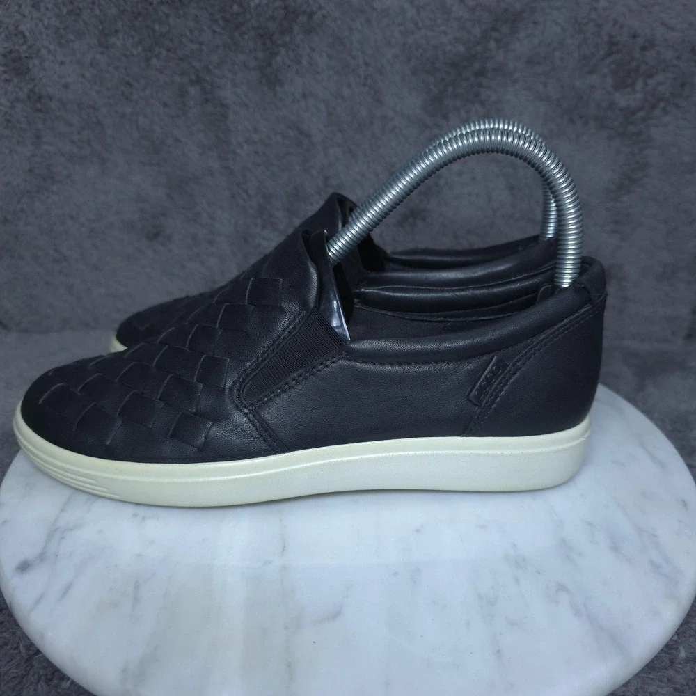 Ecco what you