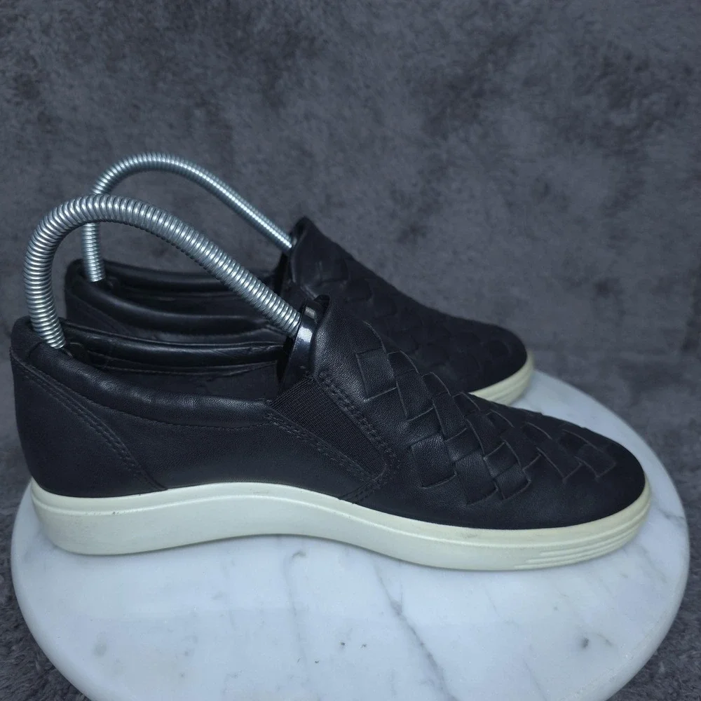 Ecco what you
