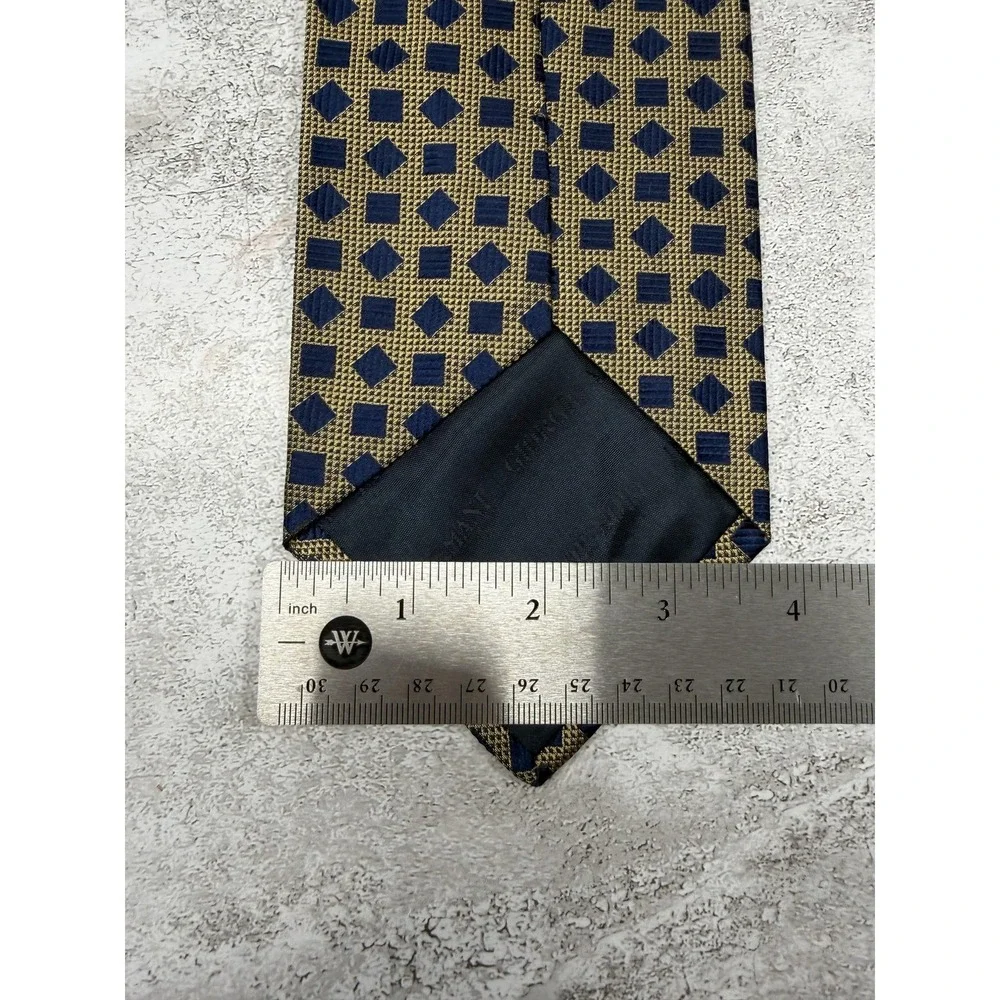 Giorgio Armani giorgio armani