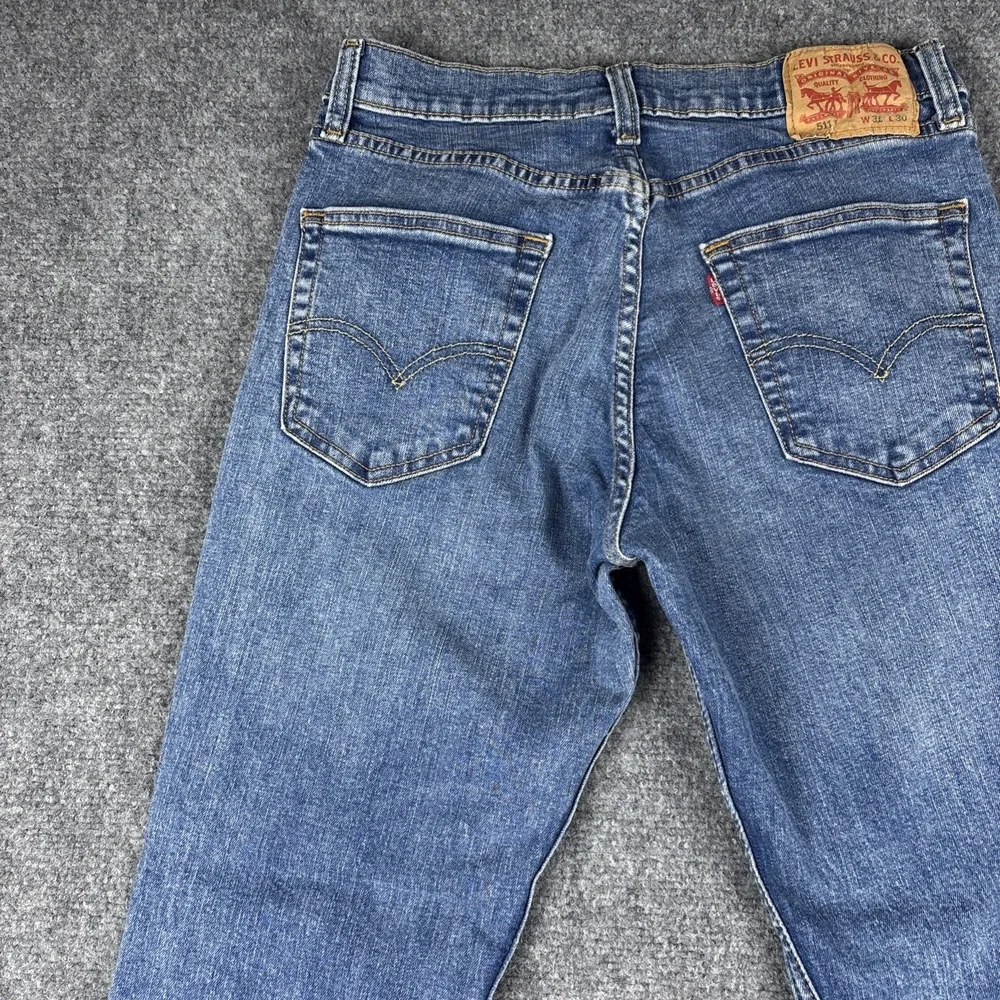 Levi's 511 Men's Slim Fit Jeans Size 31x30 Medium Wash Blue Denim