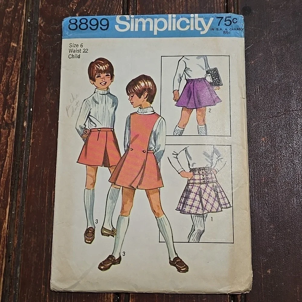 VTG 70s Simplicity Pattern 8899‎ Girls Size 6 Skirt Skort Detachable Bib Child