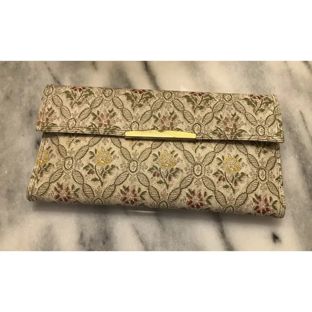 Unbranded vintage wallet