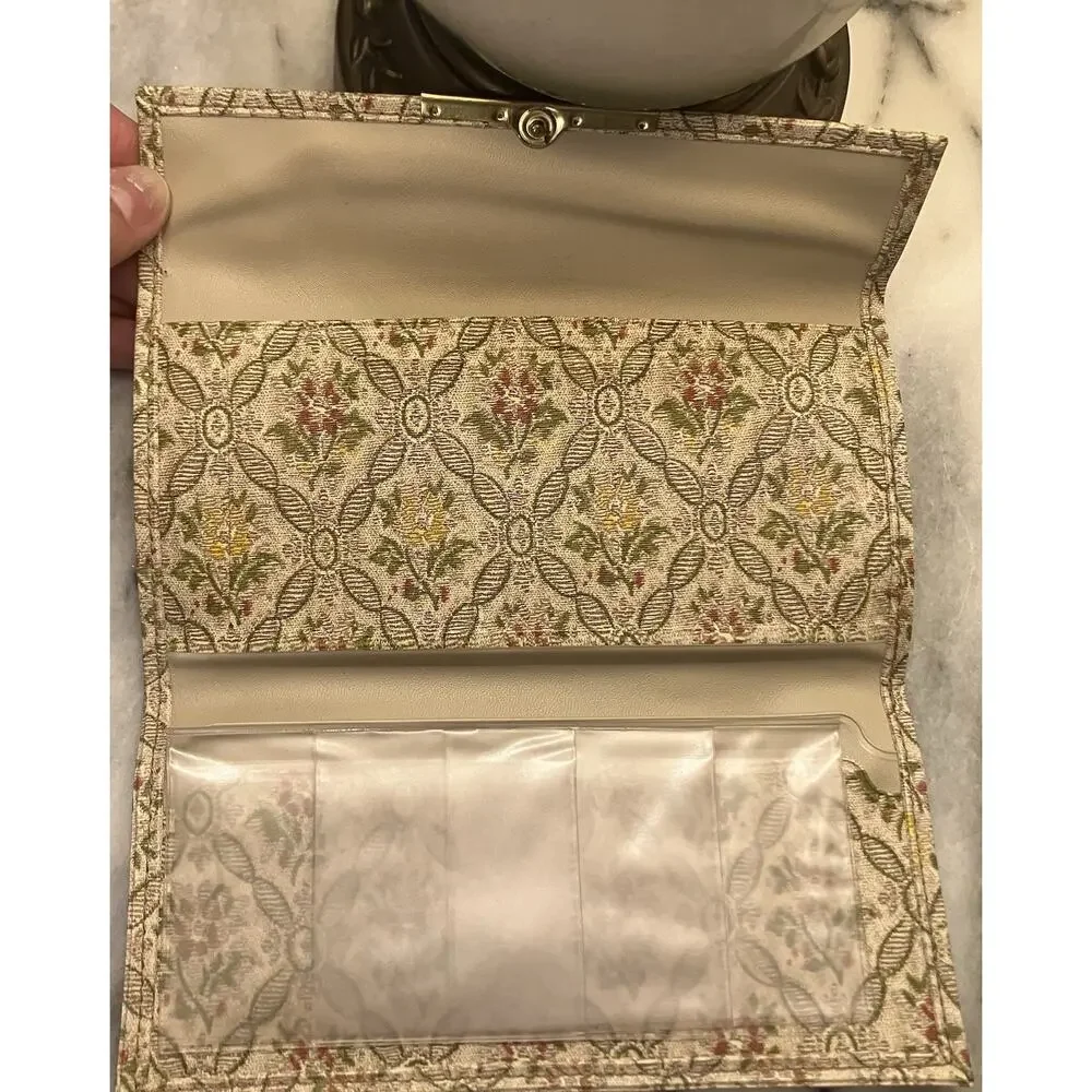 Unbranded vintage wallet