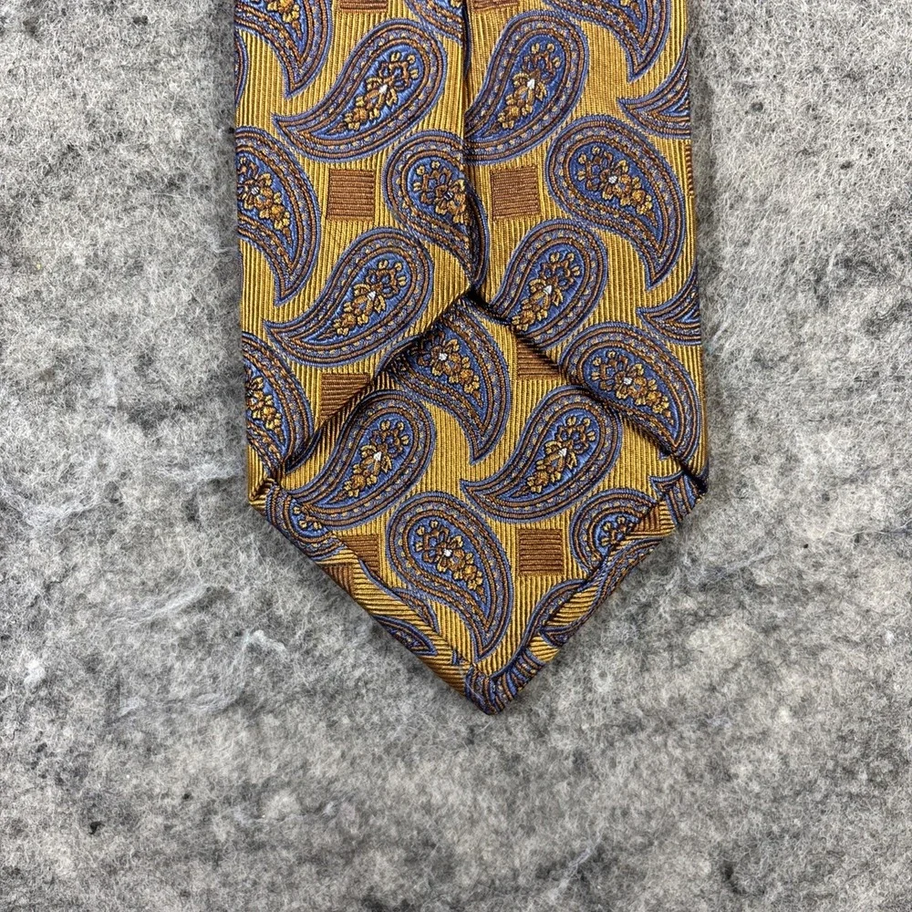 Jos. A. Bank paisley geometric