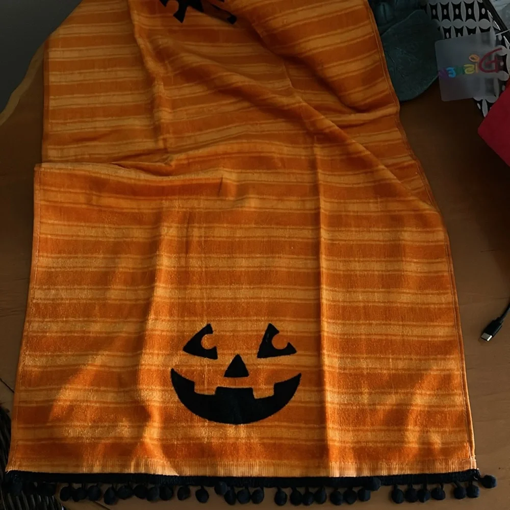 N/A festive orange