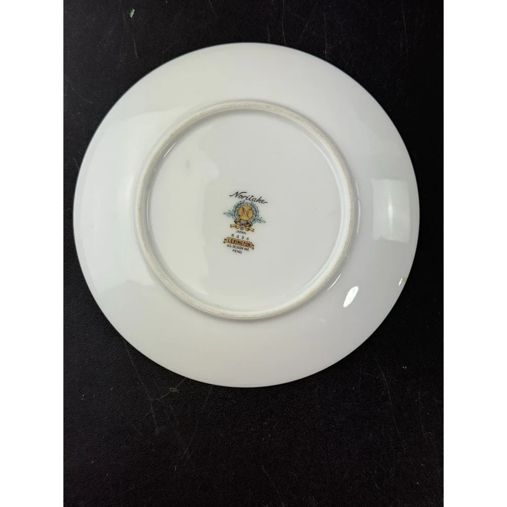 Noritake features suitable decorative