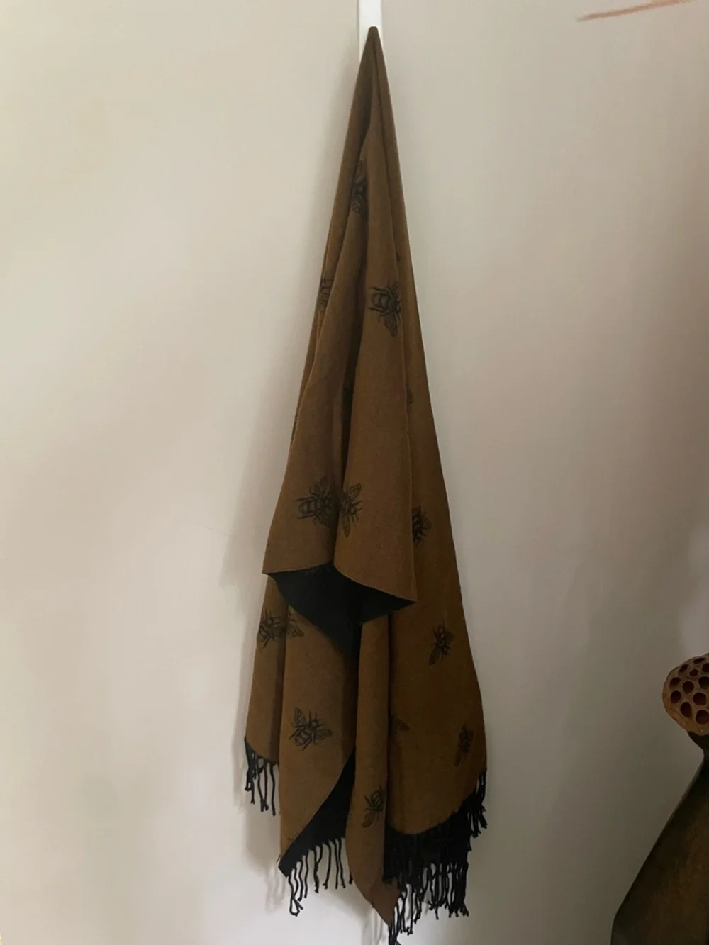 🐝 Soft Bee Print Reversible Scarf 🐝