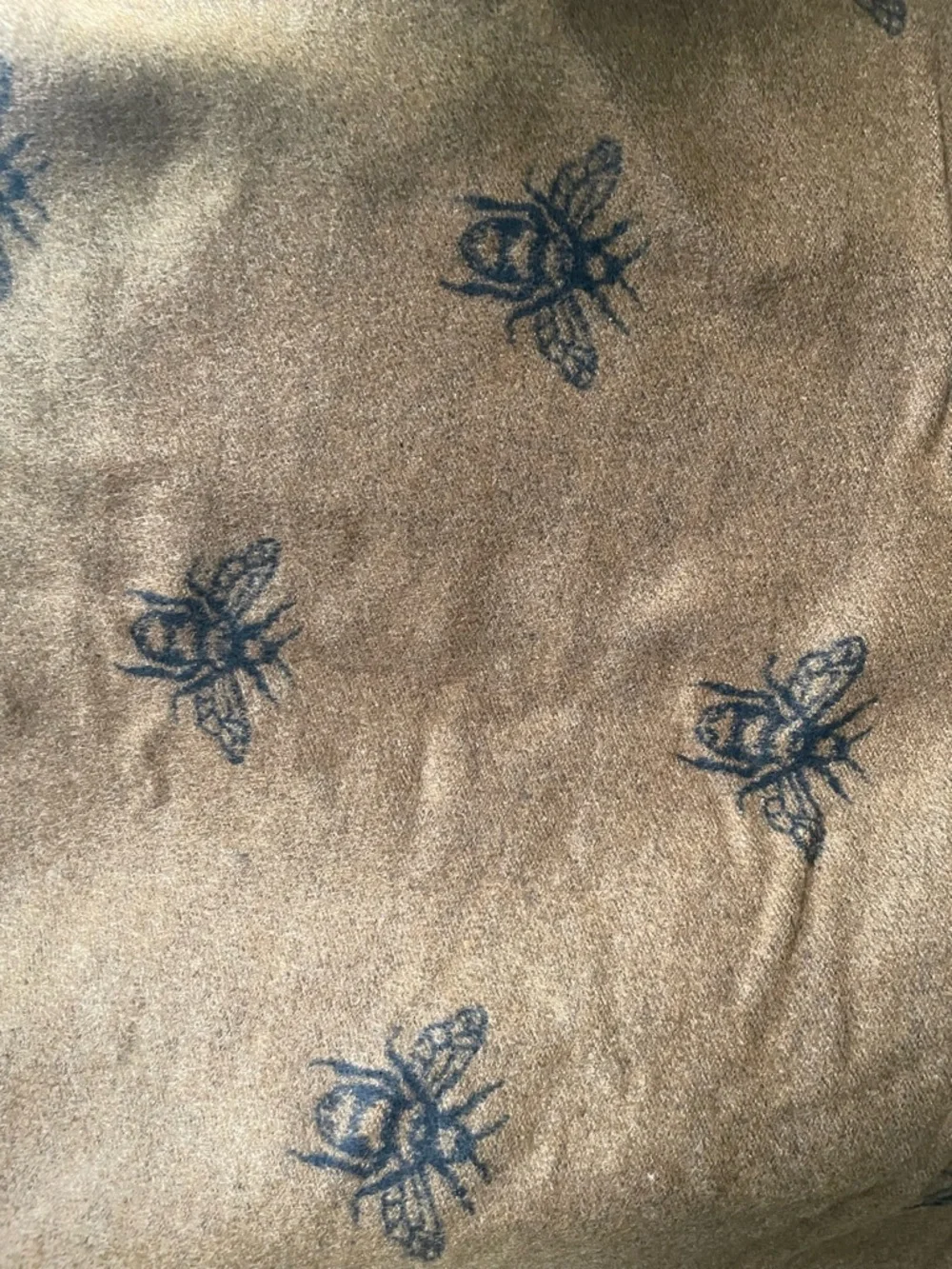 🐝 Soft Bee Print Reversible Scarf 🐝