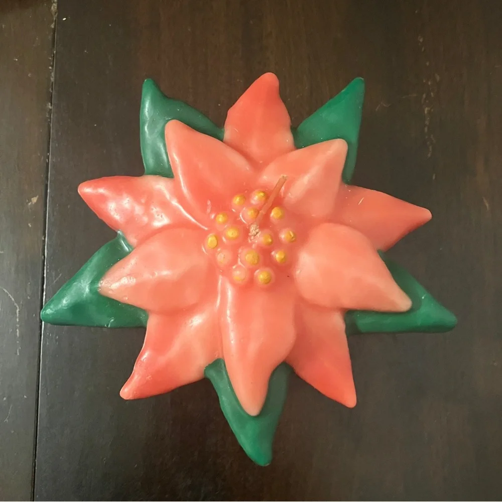 Vintage Candelier Poinsettia Flower Candle