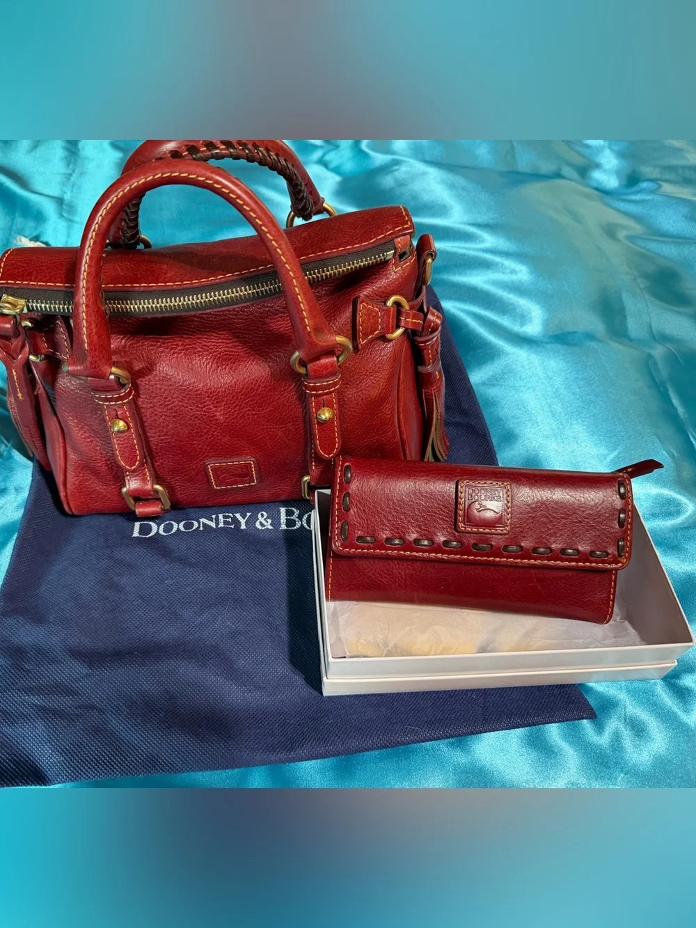 Dooney & Bourke supple italian