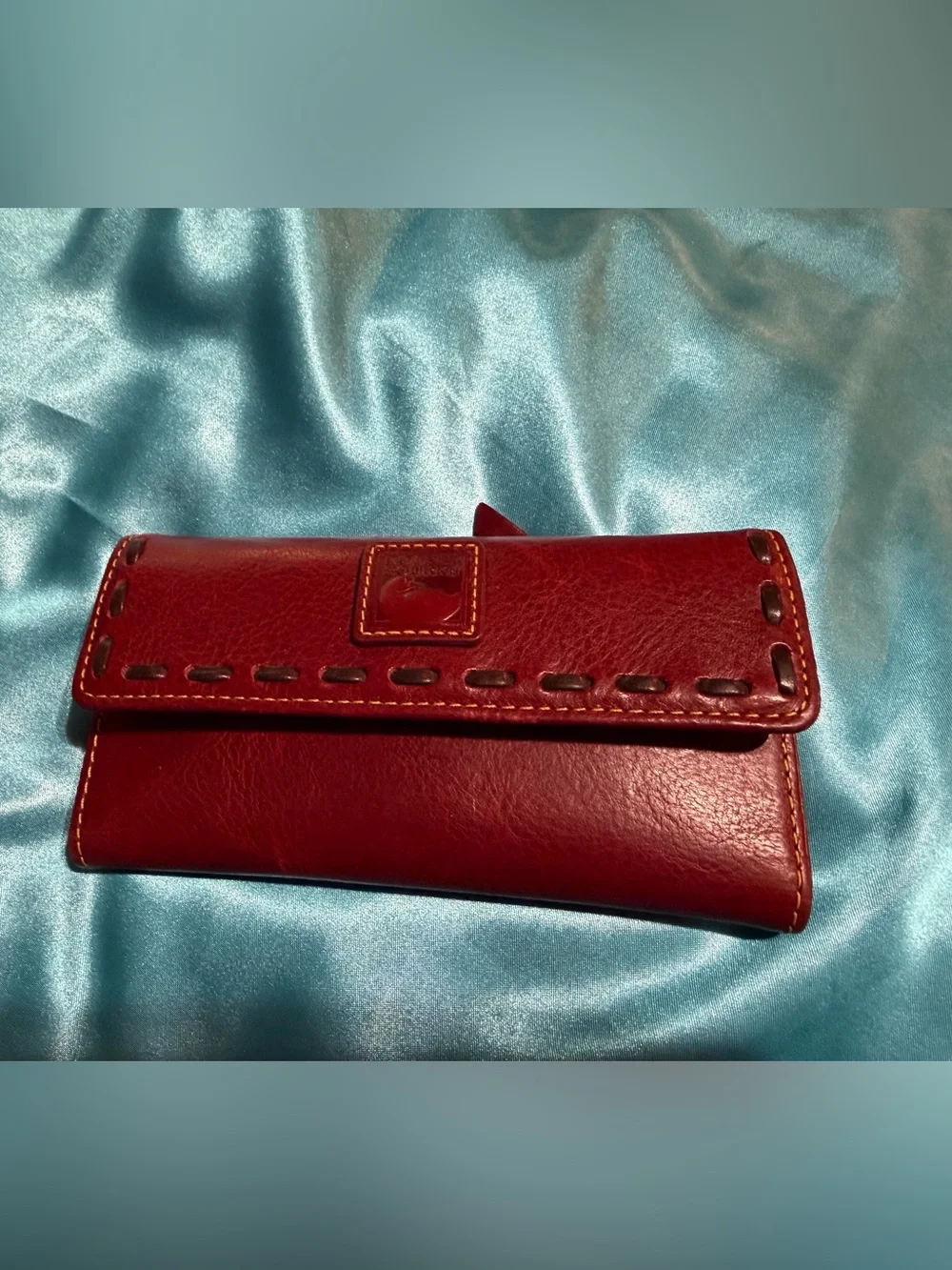 Dooney & Bourke supple italian