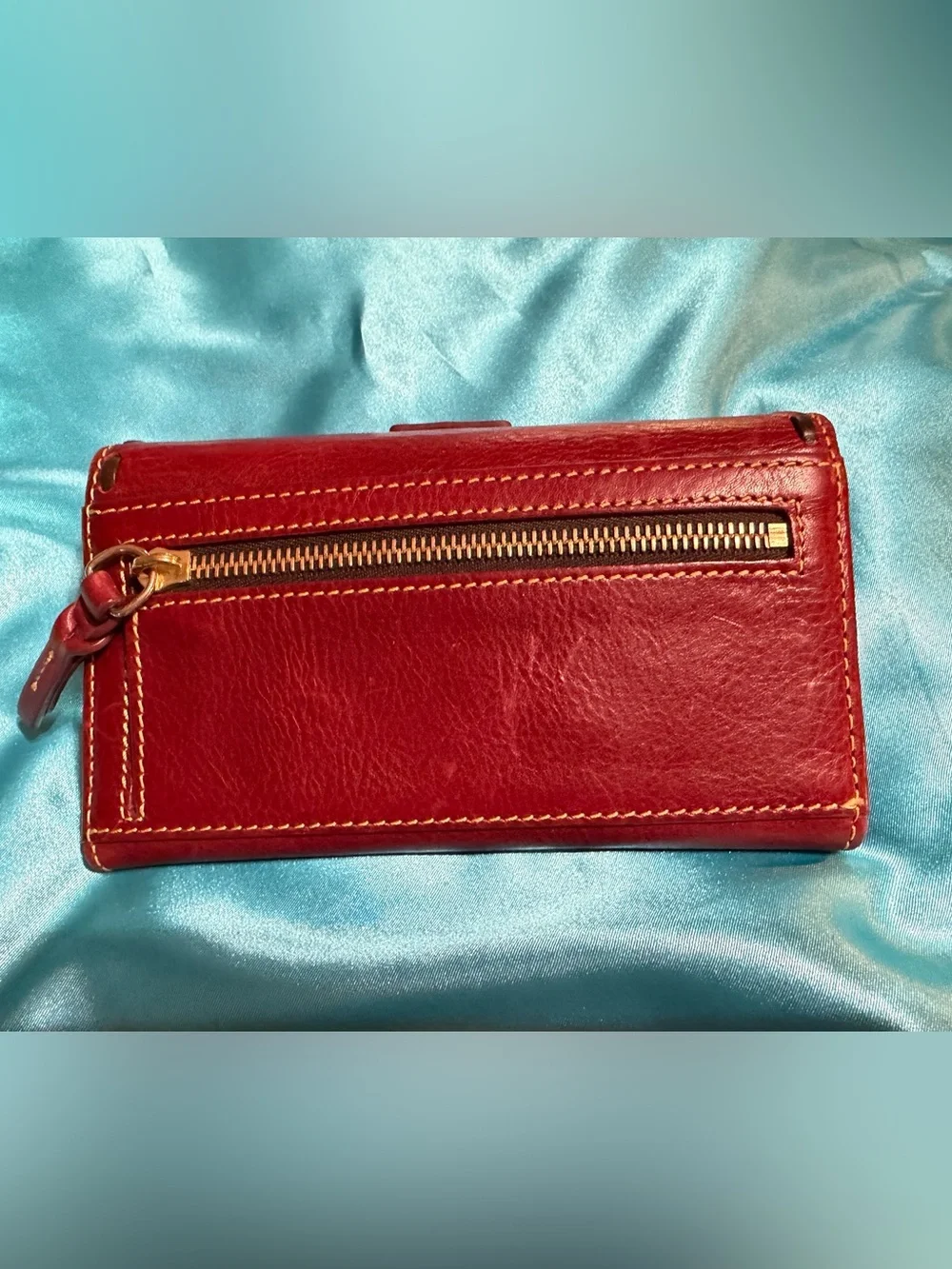 Dooney & Bourke supple italian