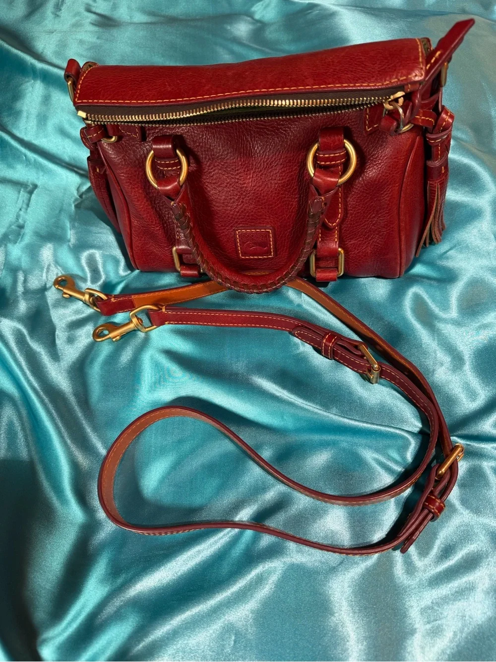 Dooney & Bourke supple italian