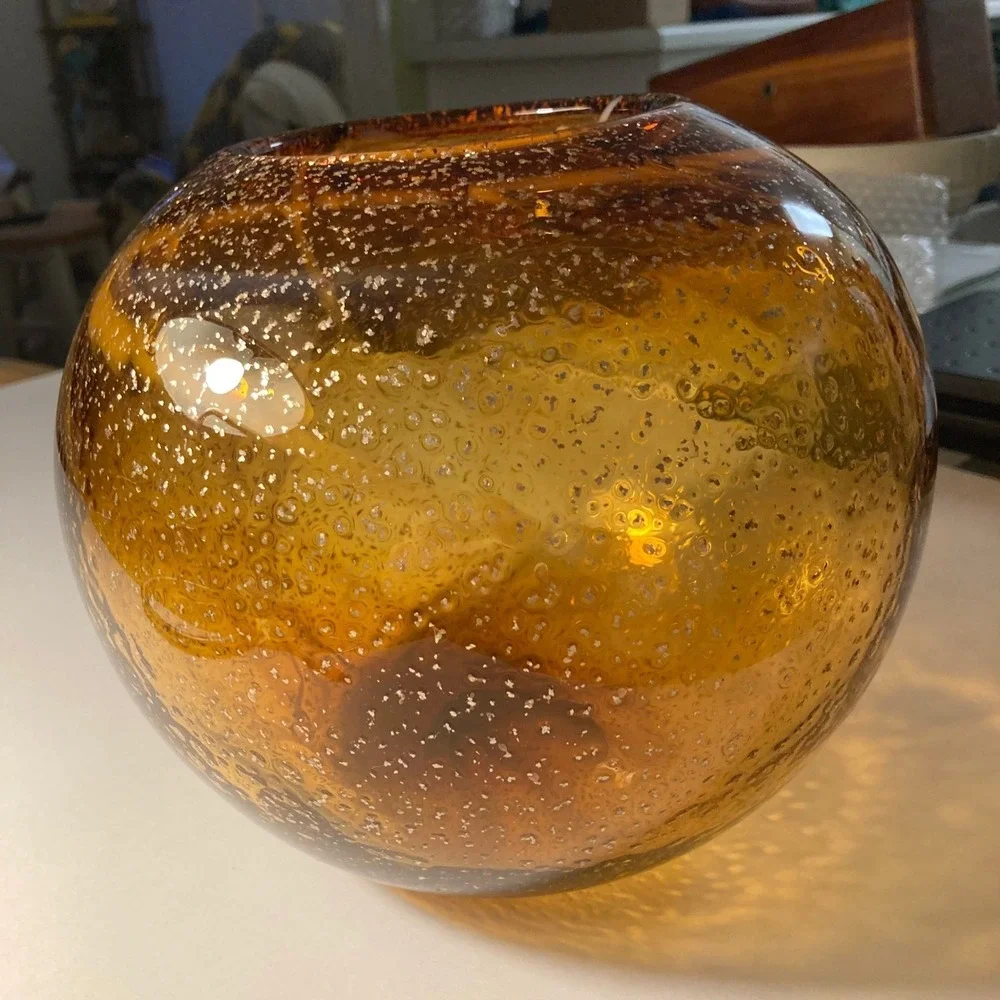 N/A striking amber