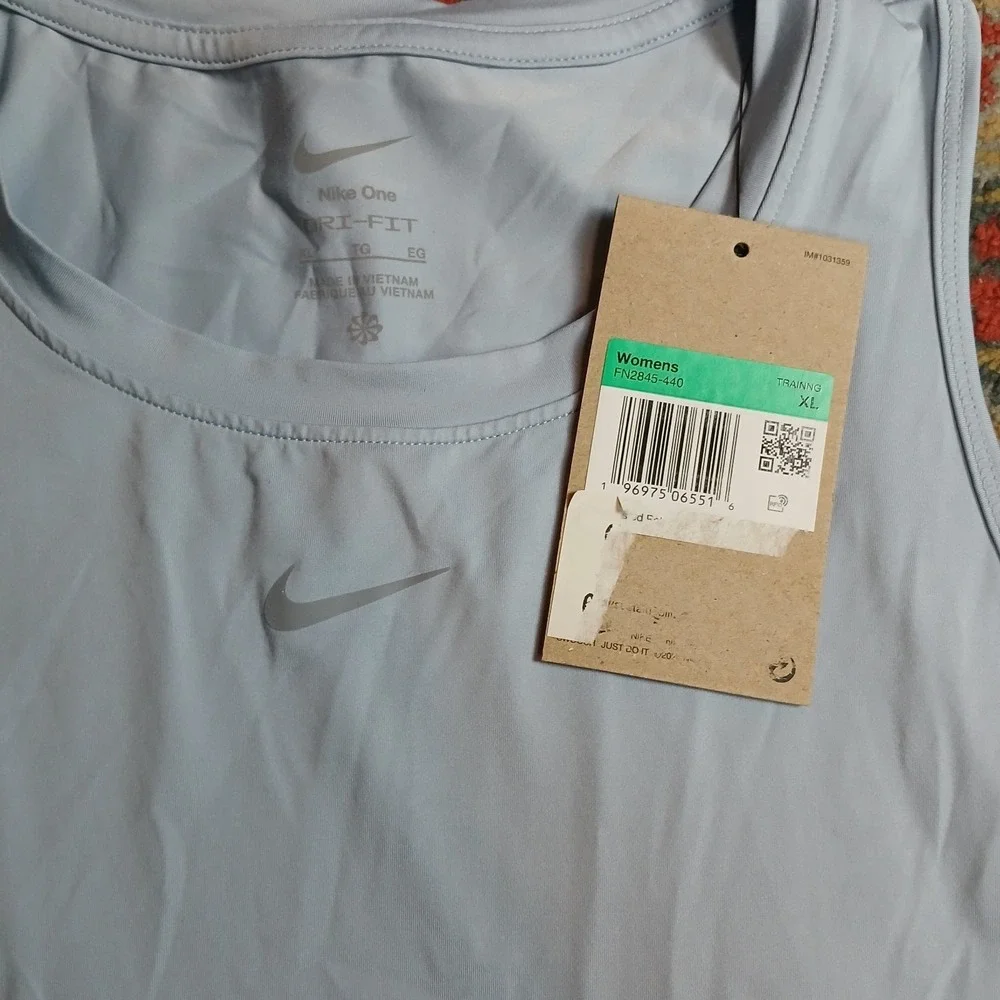Nike nwt pit