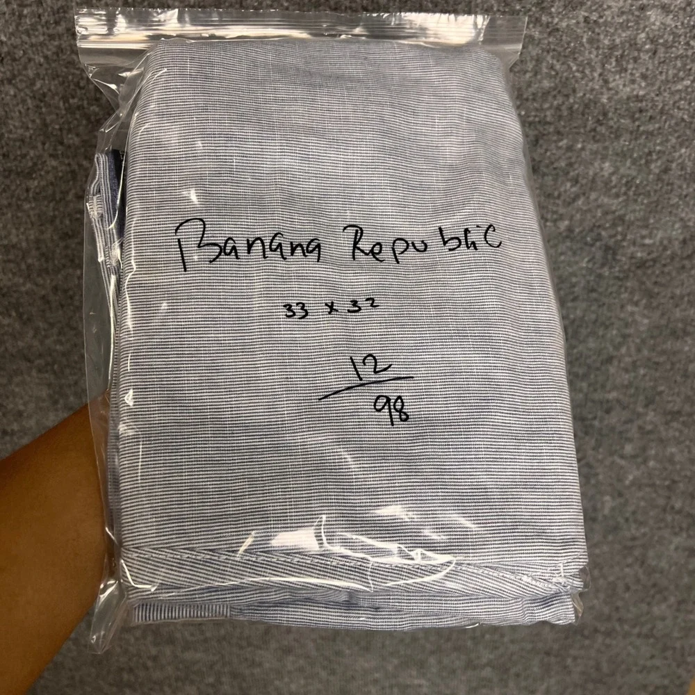Banana Republic item comes