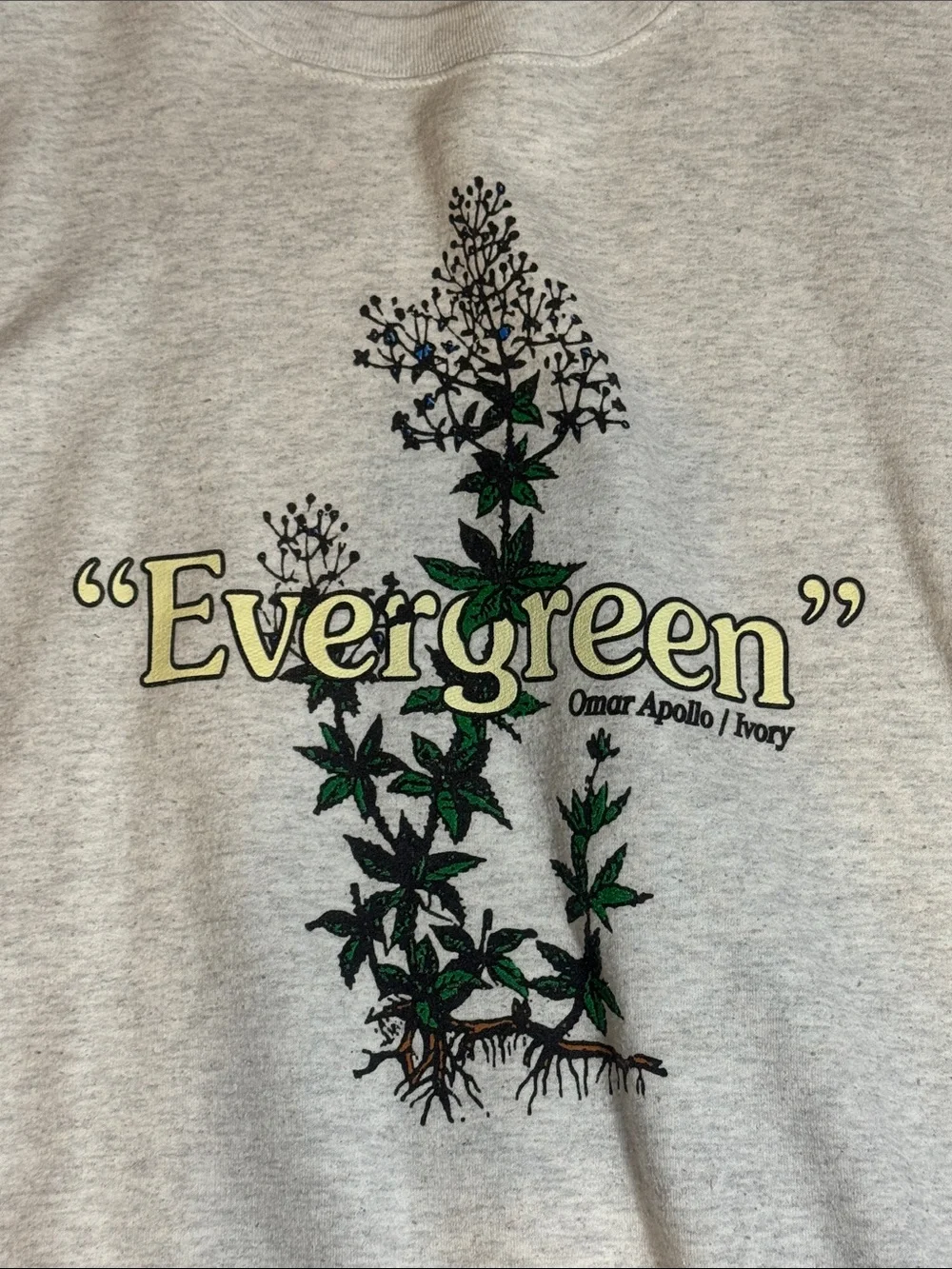 Omar Apollo ivory crewneck