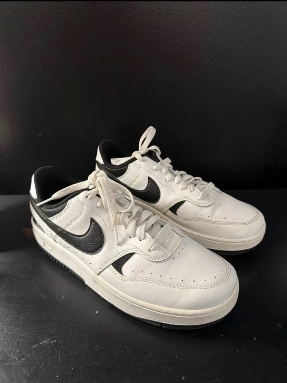 Nike Men’s White and Black Low-Top Sneakers with Swoosh