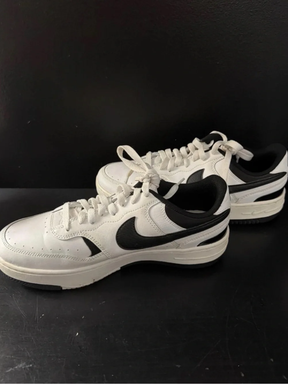 Nike classic low