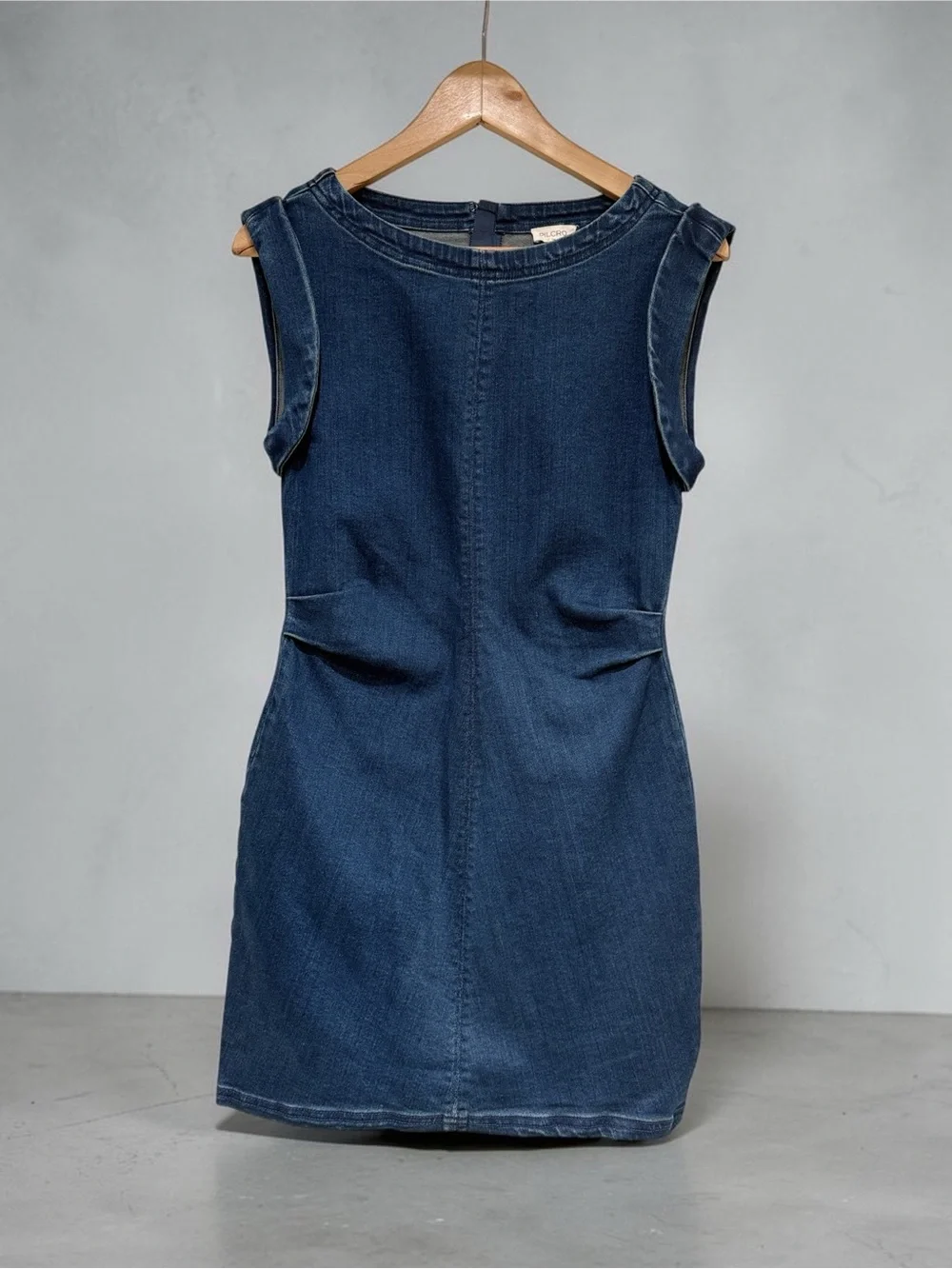 Pilcro from Anthropologie. Sleeveless Blue Denim Shift Dress. Zip-back.