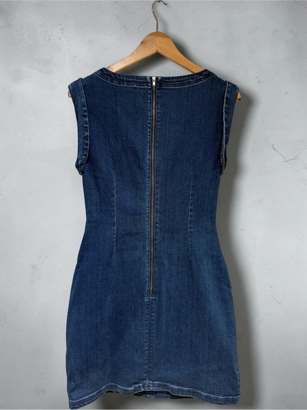 Pilcro from Anthropologie. Sleeveless Blue Denim Shift Dress. Zip-back.