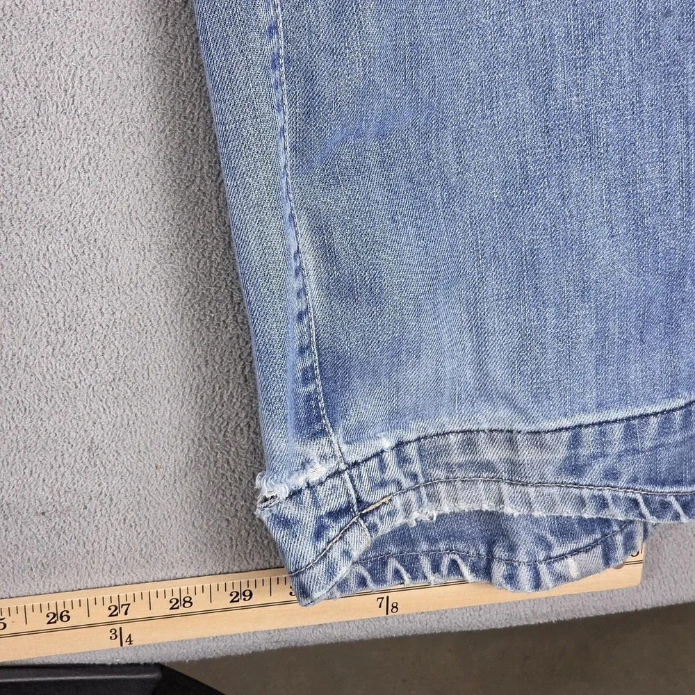 Levis 12774 important