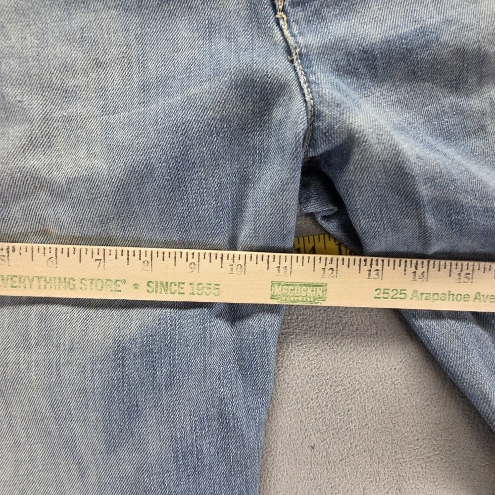 Levis 12774 important