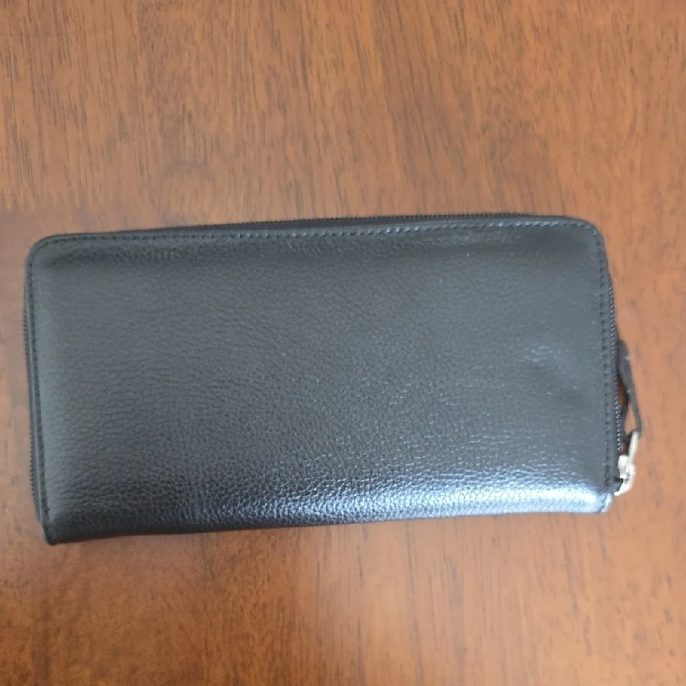 Two Pretty closure chic #blackleather