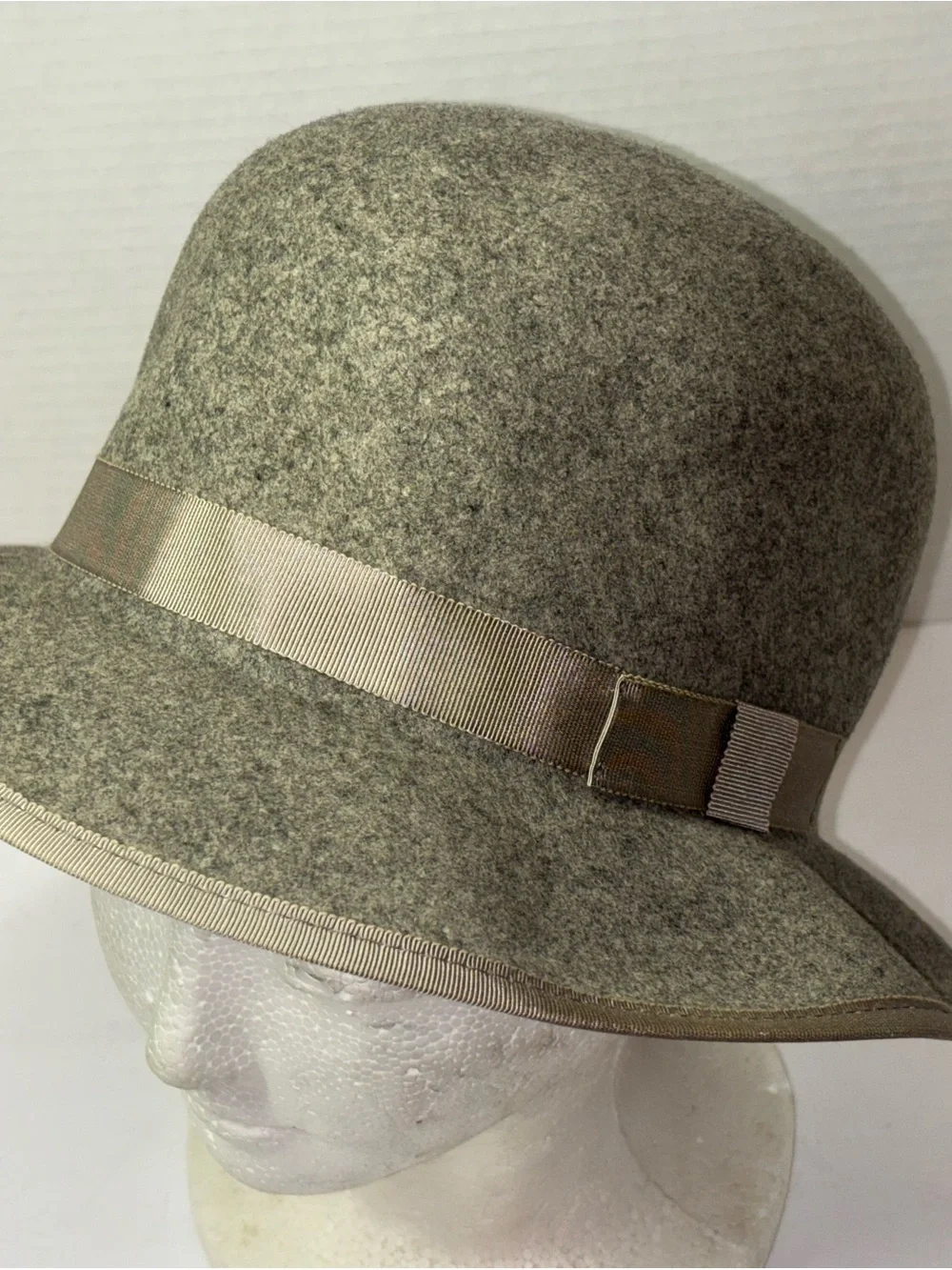 Esprit tailored bowler