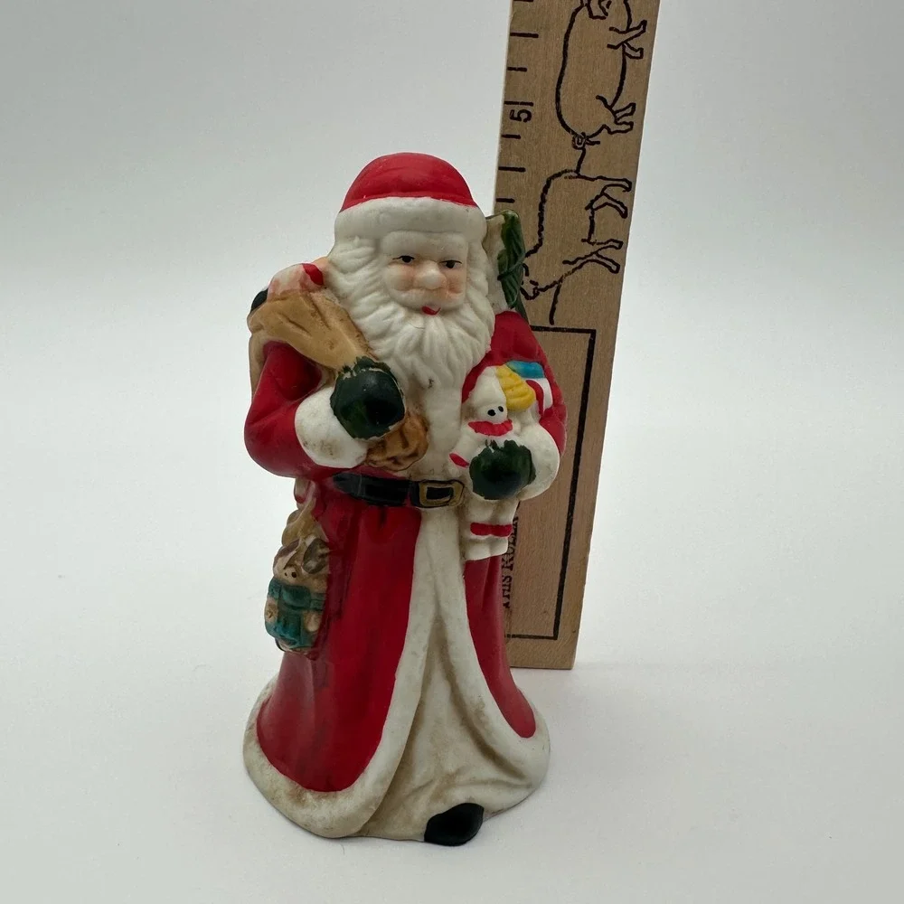 Unbranded father figurine