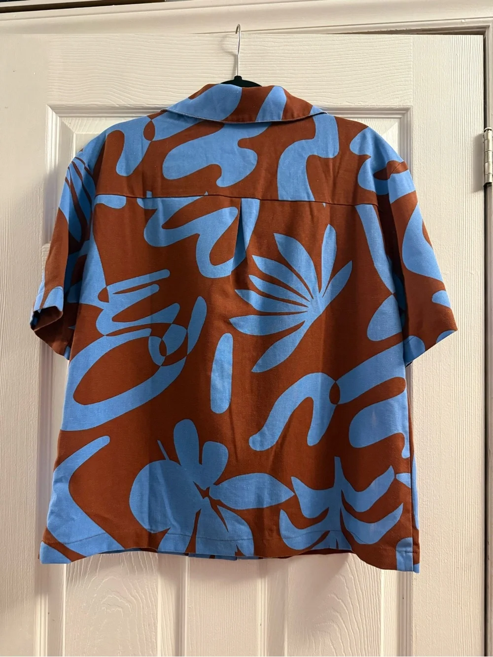 Carole Christian top measures
