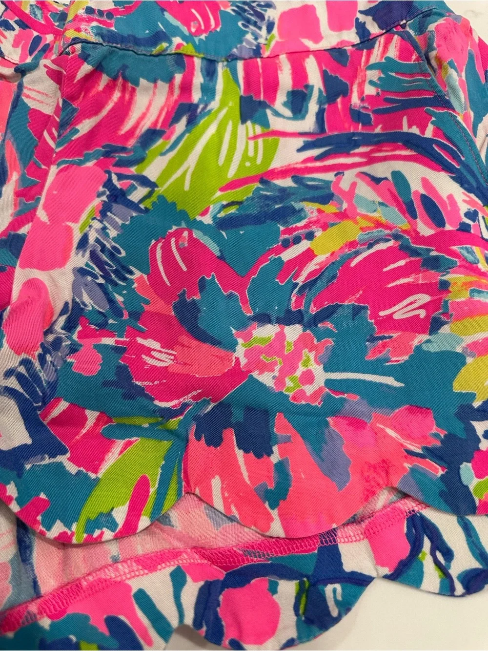 Lilly Pulitzer Floral Scallop Hem Women’s Shorts - Pink Multi