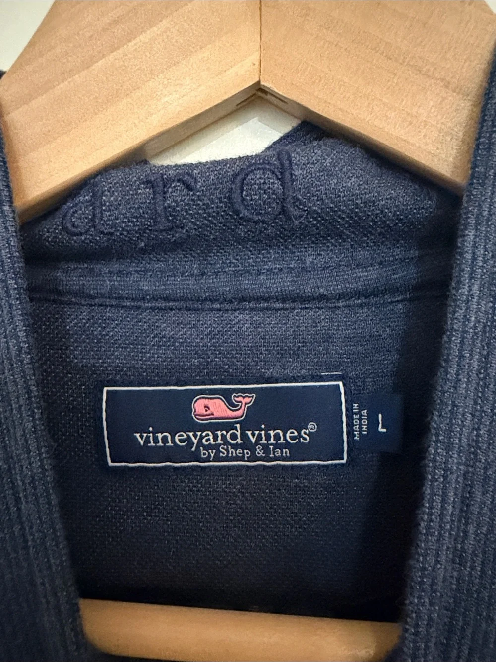 Vineyard Vines minimal sweater from