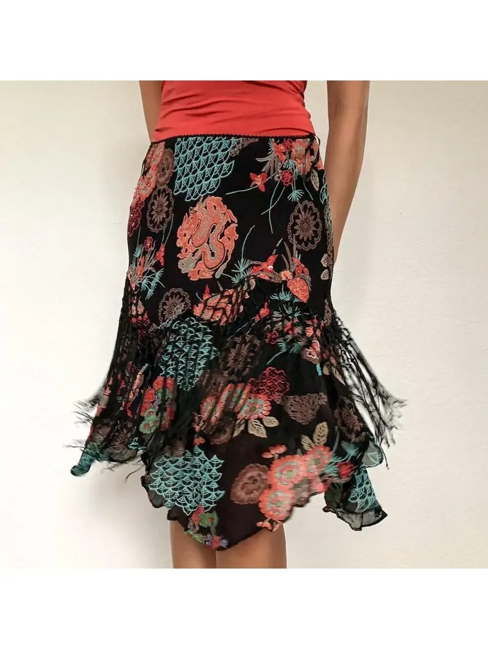 N/A black flowy