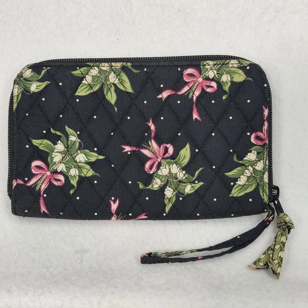 Vera Bradley great please