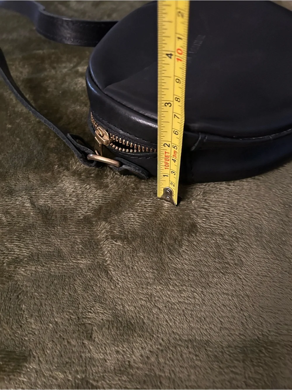 Portland Leather Black Round Leather Crossbody