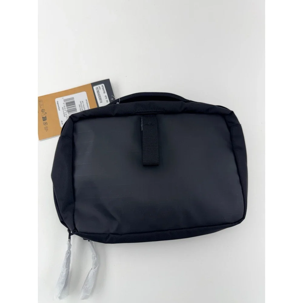 The North Face Base Camp Voyager Toiletry Kit Black NWT Travel Dopp Bag