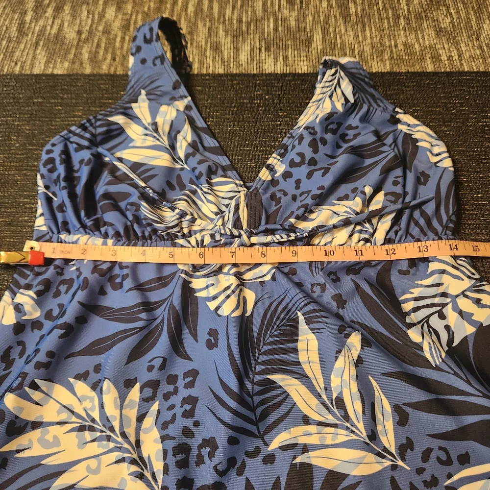 Lascana For VENUS Tankini Swim Top Underwire Straps Adjustable Blue Floral