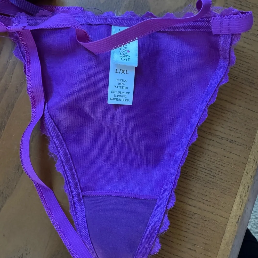 Fredericks of Hollywood new tags